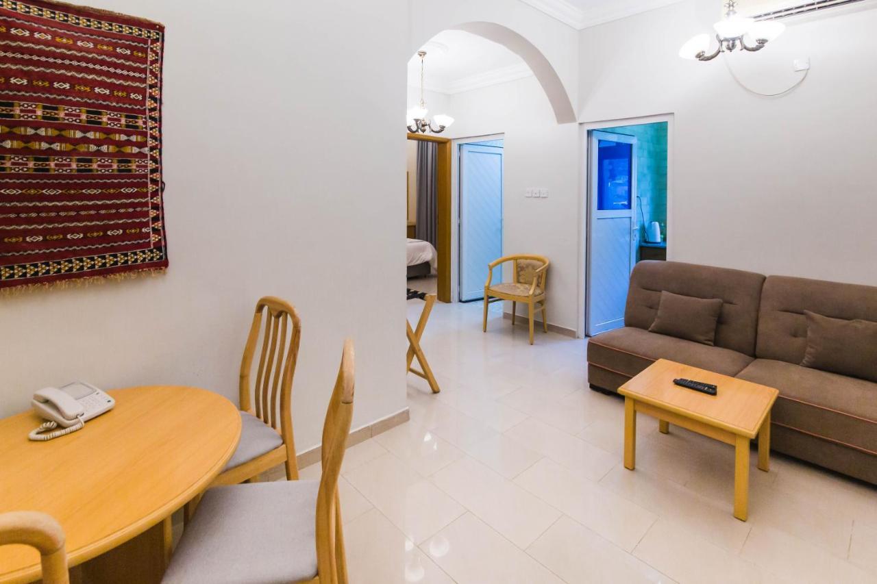Esra Hotel Apartment Khasab Bagian luar foto