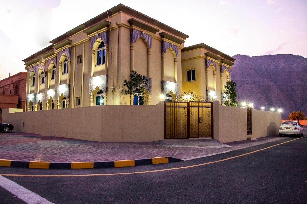 Esra Hotel Apartment Khasab Bagian luar foto